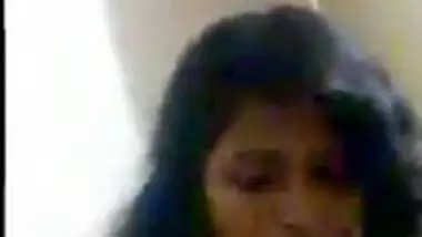 Chubby bhabi free porn show of her assets