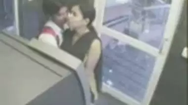 Pakistani Arab Girlfriend Scandal At ATM Room