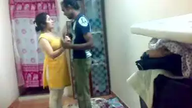 Sexy Indian house wife romances her hubby at home