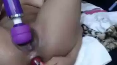 Indian dusky college babe masturbate with dildo
