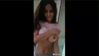 Poonam Pandey Showed Her Boobs Accidentally