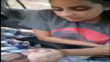 Hot mallu girl handshake and blowjob inside car
