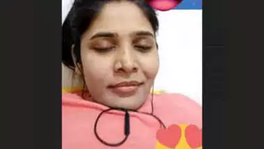 Cute Girl Showing Boobs on Video call