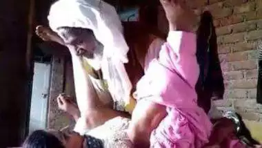 Desi baba fucking an Indian MILF