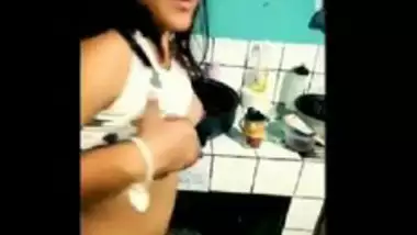 Sex Telugu Aunty Kitchen Room Sex - Telugu Aunty Uncle Fuck In Kitchen Room porn