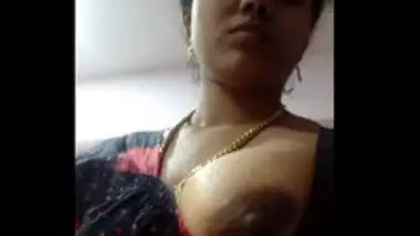 Hot mallu bhabi boob and pussy mobile self shoot clip