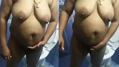 Indian BBW with sexy breasts acts in XXX video for the first time