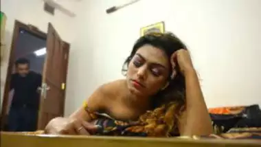 Hindi sexy bhabhi fucked by theif bf