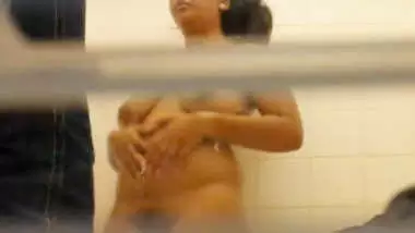 Hot Chubby Desi Girl With Huge Tits and Ass caught in Hidden Camera