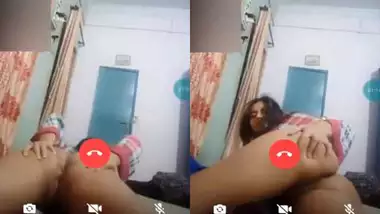 Indian Girl Showing Ass Her Bf porn