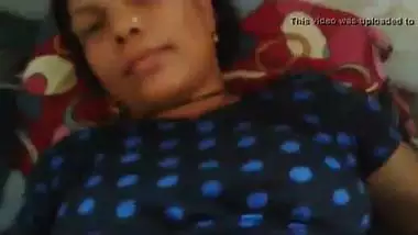 Bengali sex video of a aged aunty gratifying her youthful neighbor