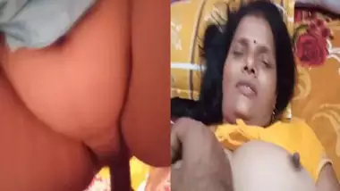 Horny mature Desi calls XXX buddy to fuck her vagina properly