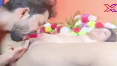 Sexy And Hot Wedding First Night Dulha Dulhan Suhagrat Full Video porn