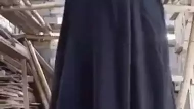 Desi Girl In Burka Showing Boobs