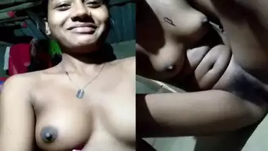 Desi Bhabhi Record Her Nude Selfie