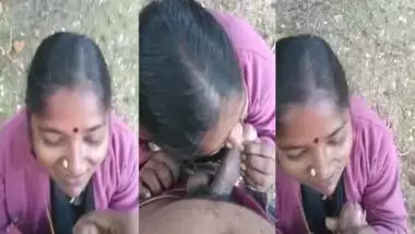 Desi Indian slut giving blowjob outdoors