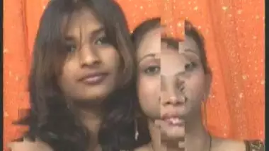 Esha & Roshini Desi Lesbian - Movies.