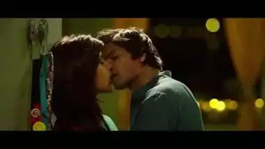 380px x 214px - Indian Saree Aunty Hot Boobs Kissing porn