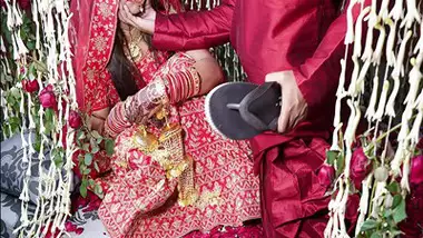 Indian couple’s rough suhagrat sex video