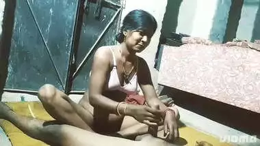 Indian 20 years bhabhi fucking her husband