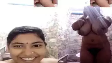 Big boobs housewife video call sex viral bath