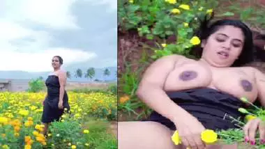 Mallu big boobs model Nila Nambiar nude outdoors