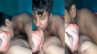 Desi bhabhi moans like a bitch when having XXX session in MMS movie