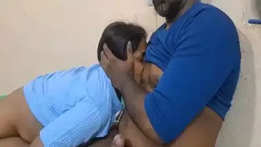 Nurse seduces her patient and enjoys hospital sex